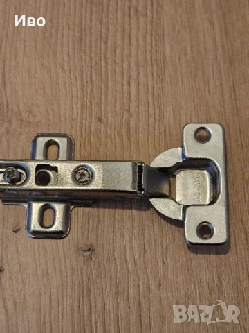 32 броя мебелни панти с основи LAMA, снимка 3 - Други - 52323439