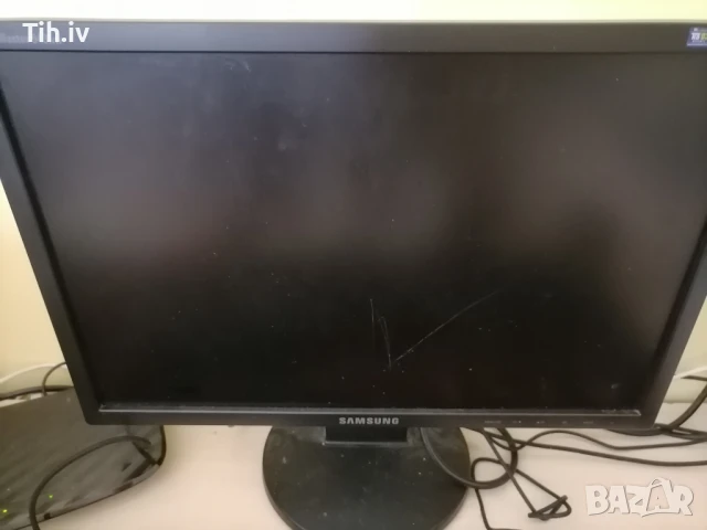 Монитор Samsung 17, снимка 2 - Монитори - 50665926