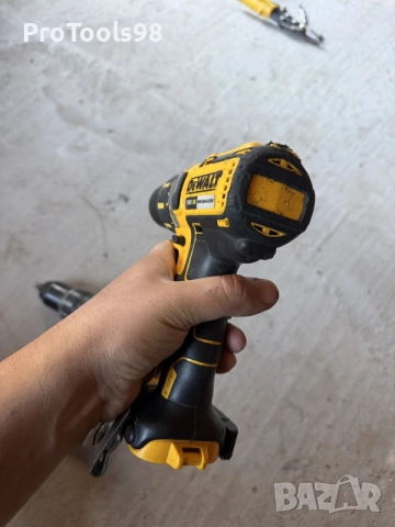 Dewalt 18V винтоверт, снимка 9 - Винтоверти - 56338795
