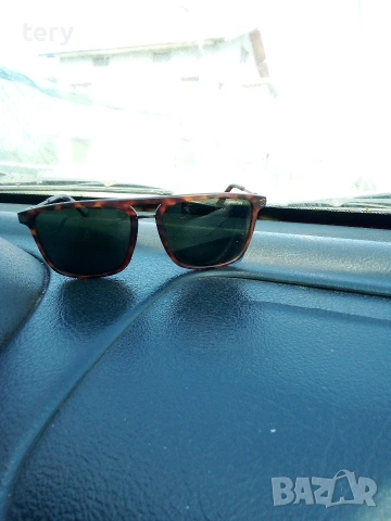 Продавам дамски очила Полароид Варна , снимка 2 - Слънчеви и диоптрични очила - 53991899