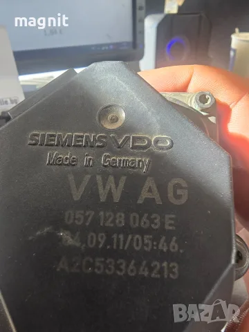 ДРОСЕЛ AUDI A8 D4 4.2 TDI КОНСКИ СИЛИ 057128063E 2012Г, снимка 2 - Части - 55889148