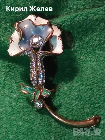 СТАРА ФЛОРАЛНА ЕМАЛИРАНА с ПОЗЛАТА МЕДНА БРОШКА ЦВЕТЕ с ИСКРЯЩИ ФАСЕТИРАНИ ЦИРКОНИ 45620, снимка 14 - Антикварни и старинни предмети - 46219903