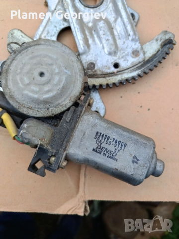 Десен стъкло повдигач за Сузуки Игнис, снимка 2 - Части - 52008810