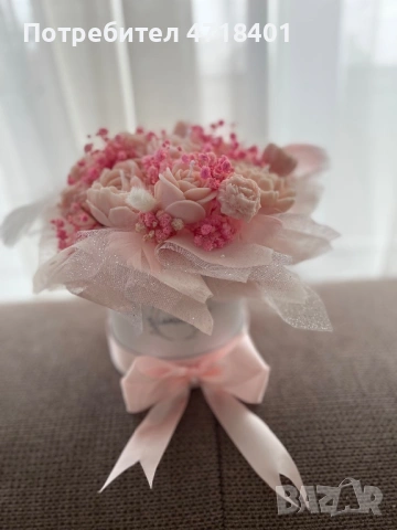 Букети в кутия от соев восък, снимка 7 - Подаръци за жени - 53215882