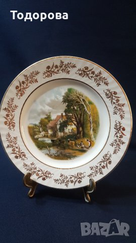 Лот от три броя порцеланови дизайнерски чинии, снимка 5 - Антикварни и старинни предмети - 31887716