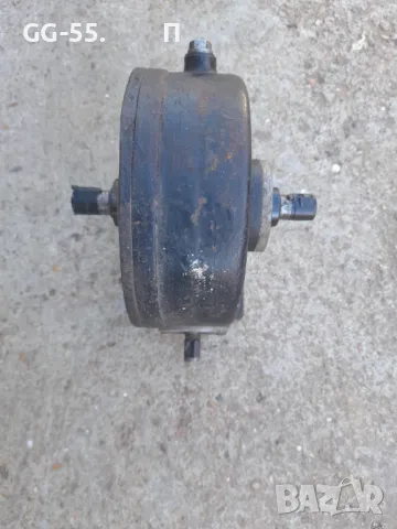 Три осов редуктор, снимка 7 - Електродвигатели - 47728905