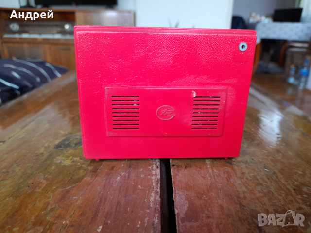 Старо радио,радиоприемник Звездочка #2, снимка 3 - Други ценни предмети - 44558913