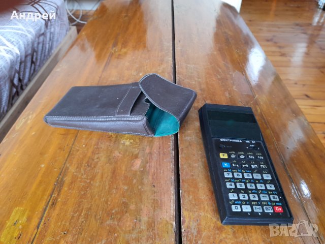 Стар калкулатор Електроника МК 61, снимка 2 - Антикварни и старинни предмети - 42043859