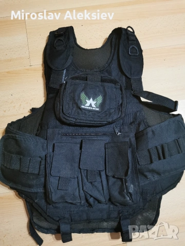 тактическа жилетка