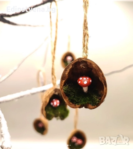 Handmade коледен орнамент „Орехче“, опакован със сушен портокал и канап | Малък коледен подарък, снимка 5 - Декорация за дома - 52342663