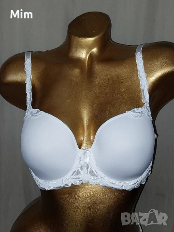 Triumph 80 B Бял сутиен с дантела , снимка 10 - Бельо - 52438079