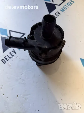 0392023206 / A0005000686 допълнителна водна помпа от Mercedes GLA 180 X156