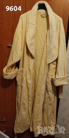 Дамски халат за баня , снимка 2 - Хавлиени кърпи - 44659633