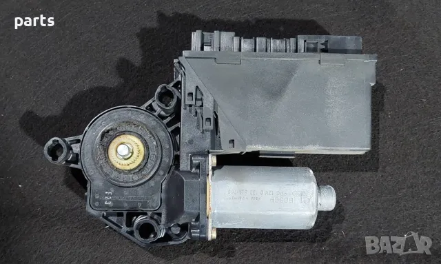 Машинка Задно Дясно Стъкло Ауди А4 Б6 - Б7
- 8E0959802A - 105849101, снимка 5 - Части - 49265653