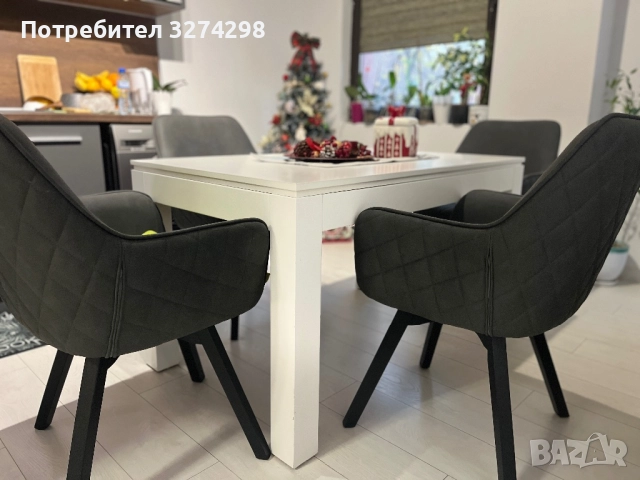 Трапезна разтегателна маса -бял гланц