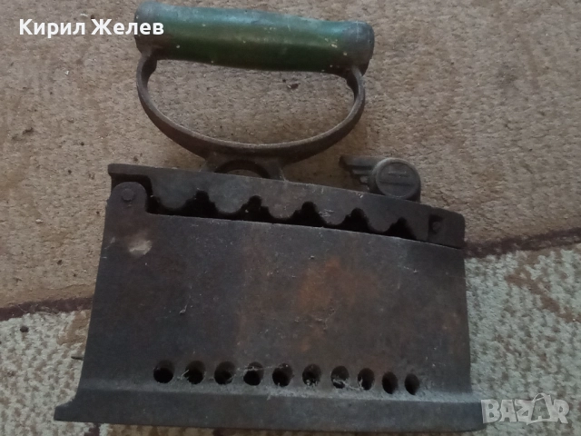 Стара ютия на въглища 51733, снимка 4 - Антикварни и старинни предмети - 52103934