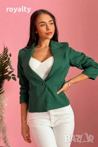 Елегантно дамско зелено сако с класическа кройка