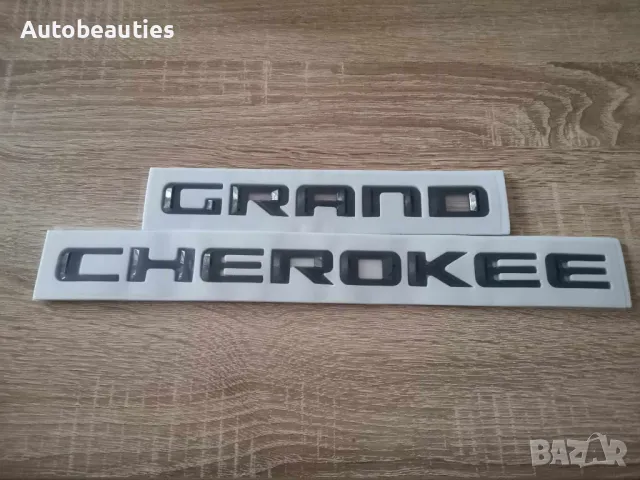 черен надпис емблема Jeep Grand Cherokee