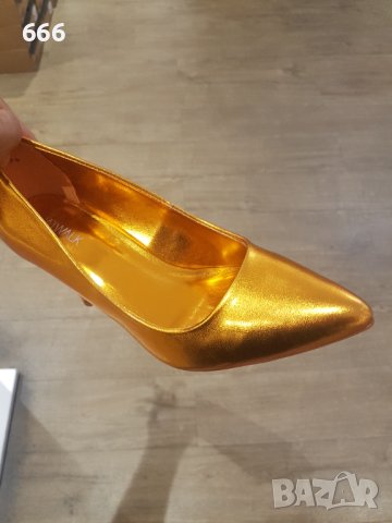 Обувки, снимка 2 - Дамски обувки на ток - 42769036