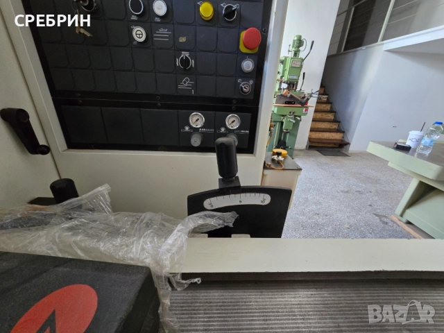 По заявка НЕМСКА ХИДРАВЛИЧНА ДРОБИЛКА с два мотора по 22 кв всеки с капацитет на дробни 8 кубика на , снимка 12 - Други машини и части - 51612775