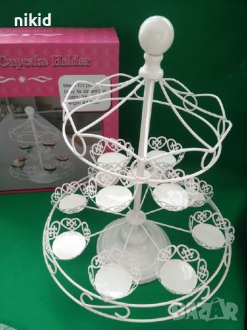 метална стойка поставка сърцевидни кошнички Карусел за 12 бр мъфини мъфина къпкейк кексчета