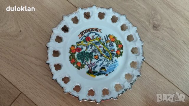 Красива декоративна чиния от Флорида САЩ.