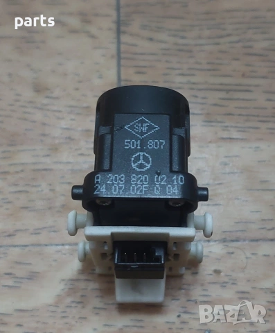 Бутон Ел.Стъкло Мерцедес C класа W203 - A2038200210, снимка 4 - Части - 53381657