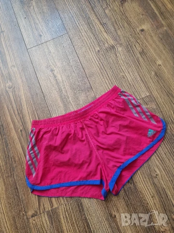 Страхотни дамски къси шорти ADIDAS размер S , снимка 2 - Къси панталони и бермуди - 51145585