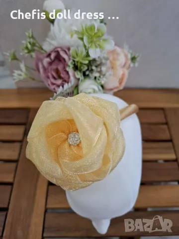 Диадема с обемно цвете от органза, снимка 7 - Аксесоари за коса - 49938448