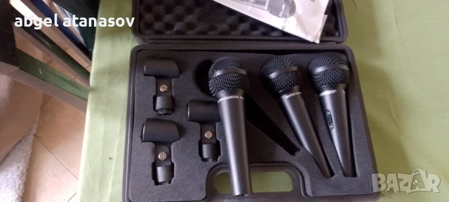 Продавам комплект микрофони BEHRINGER модел XM1800S