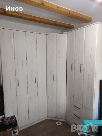 Чисто нов гардероб три крила 