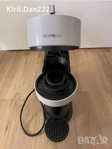 Кафемашина De'Longhi Nespresso Vertuo Next с капсули