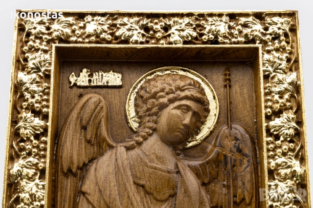 Релефна позлатена икона на Архангел Михаил – закрилникът, снимка 5 - Икони - 53224039