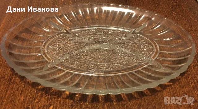 Овална стъклена ордьовърна чиния с 4 отделения, снимка 5 - Чинии - 31389529