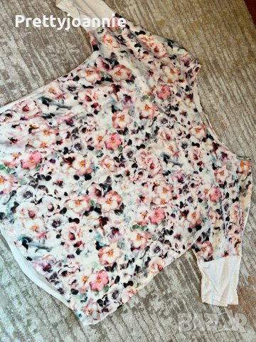 Дамска блуза на цветя, снимка 1 - Блузи с дълъг ръкав и пуловери - 40193634