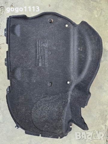 Оригинална предпазна кора под легенчето на резервната гума за VW Arteon, снимка 2 - Части - 50451350