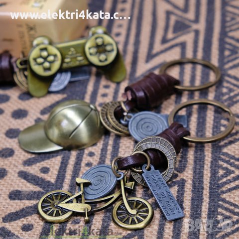 Ключодържател от кожа и метал, снимка 2 - Други - 44423511