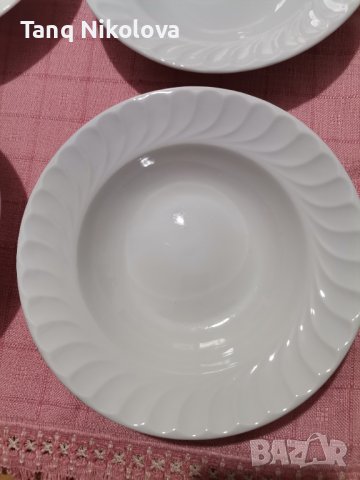 Порцеланови чинии , снимка 2 - Сервизи - 39555994