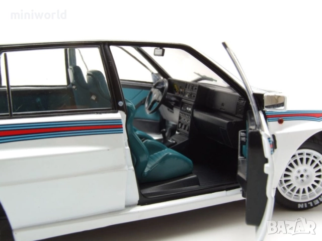 Lancia Delta HF Integrale Evo 1 Martini 6 1992 - мащаб 1:18 на Solido моделът е нов в кутия, снимка 9 - Колекции - 52153136