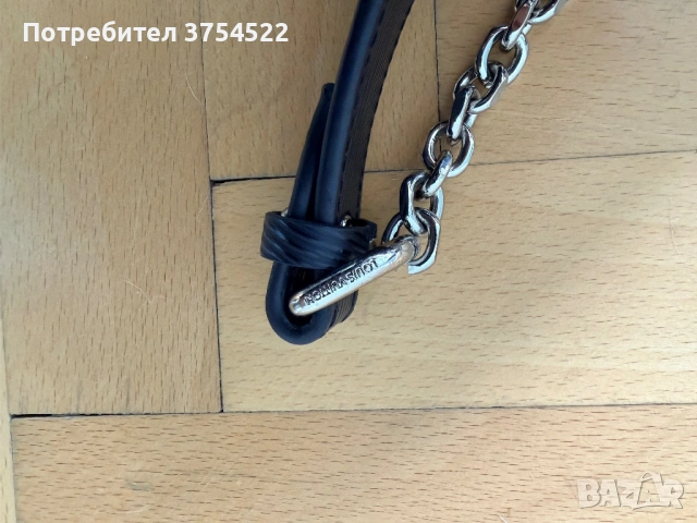 Чанта Louis Vuitton от черна епи кожа завъртане Twist MM, снимка 10 - Чанти - 54251036