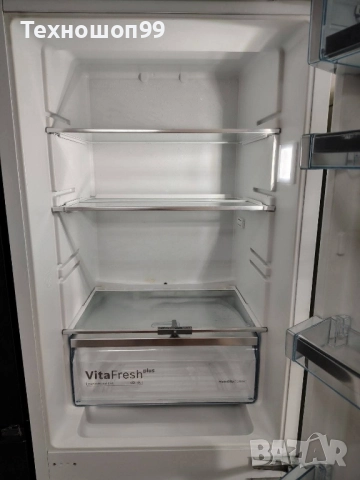 Хладилник за вграждане Bosch, снимка 2 - Хладилници - 52195498