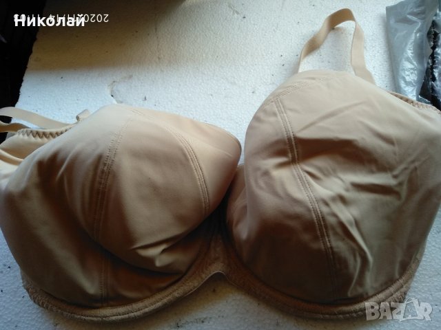 Огромен сутиен размер 85 J
