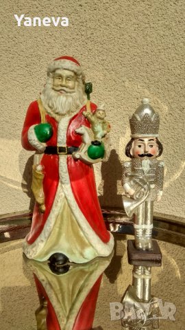 Дядо Коледа, статуетка с размер 27 см. и коледен музикант, размер 20 см. , снимка 2 - Декорация за дома - 42783780