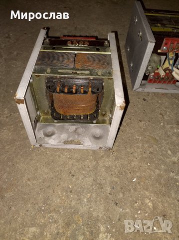 Трансформатори 12/240 волта, снимка 3 - Друга електроника - 42517506