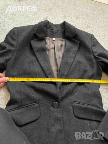 Дамско вълнено класическо сако, снимка 4 - Сака - 49465991