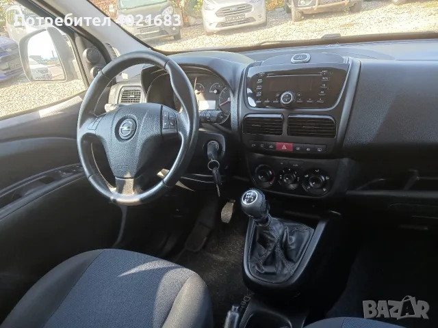 Опел Комбо Д 1.4 бензин, снимка 8 - Автомобили и джипове - 56001765