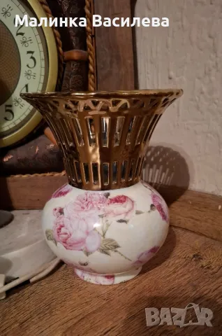 порцеланова ваза