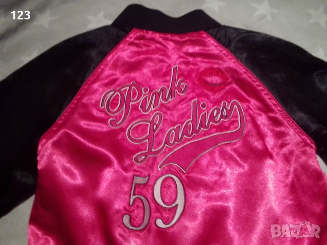 Спортно-елегантен комплект от клин и блузка с едно рамо и надпис “Feedom” – в превод „Свобода“ , снимка 6 - Клинове - 42170186