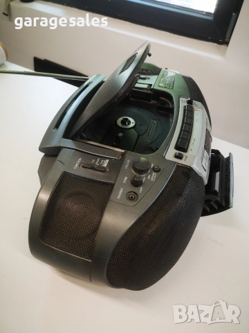 Стар радиокасетофон AIWA работещ, снимка 3 - Антикварни и старинни предмети - 52777916