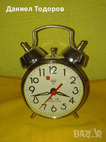 Стар Китайски настолен часовник , будилник Diamond с 2 Камбани